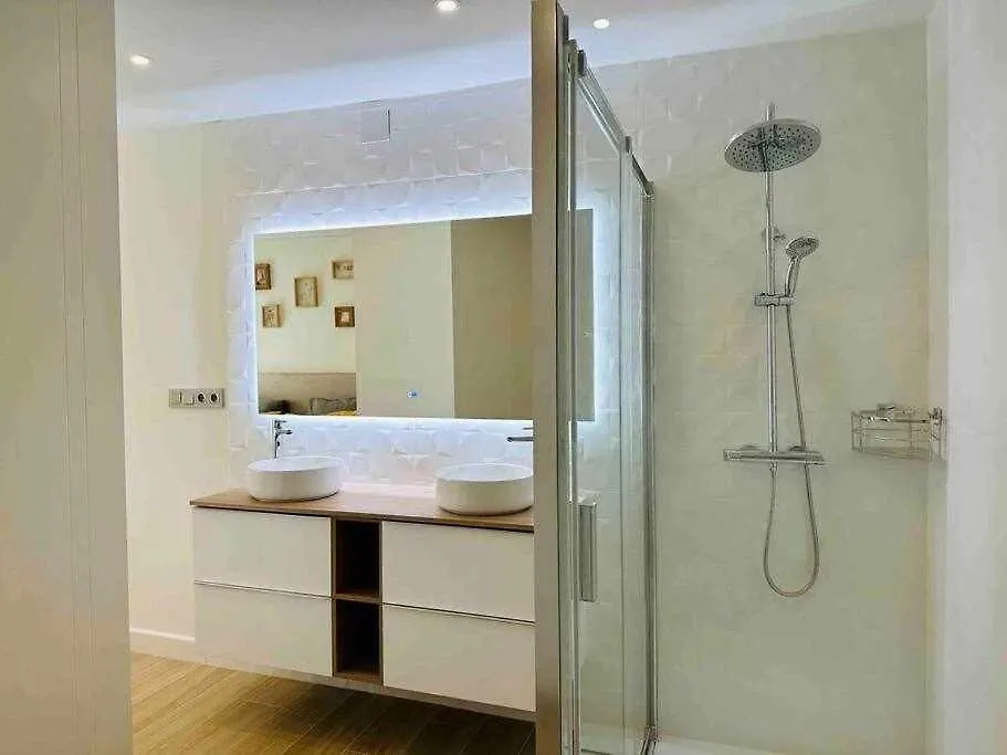 Pepes Suite 3 Habitaciones & Parking Torremolinos Apartment